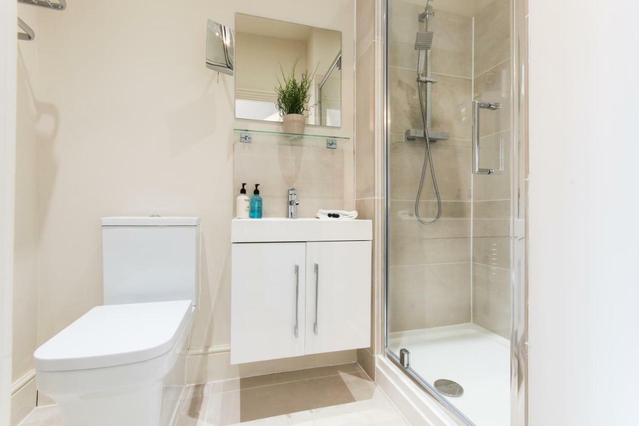 April House Weybridge - Boutique Guesthouse 외부 사진